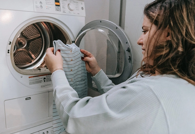 Los mitos más comunes sobre el lavado de ropa que debes conocer | Ecowave Tintorería