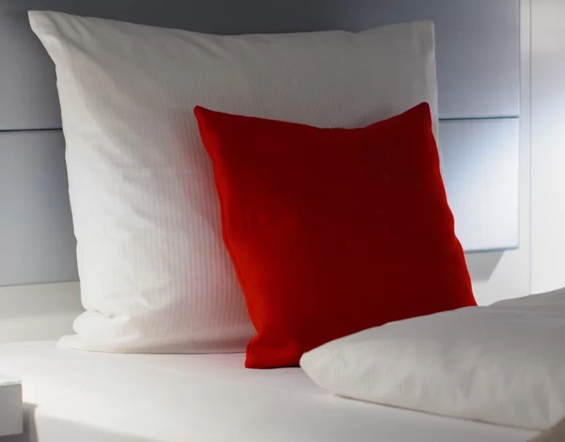 Por qué es importante limpiar tus almohadas y cómo hacerlo correctamente | Ecowave Tintorería